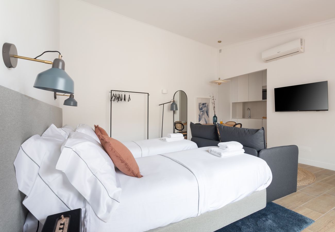 Studio in Lisbon - Lapa Diplomatic Flat 1.1 by Feel Lisboa