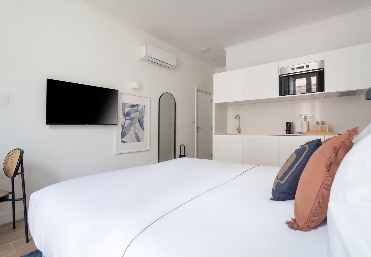 Studio in Lisbon - Lapa Diplomatic Flat 1.4 by Feel Lisboa